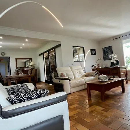 펜션 Maison Avec Piscine Et Grand Jardin Proche Souillac Lanzac